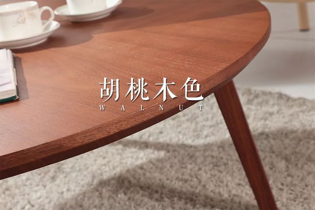 胡桃木色和白色搭配的家具