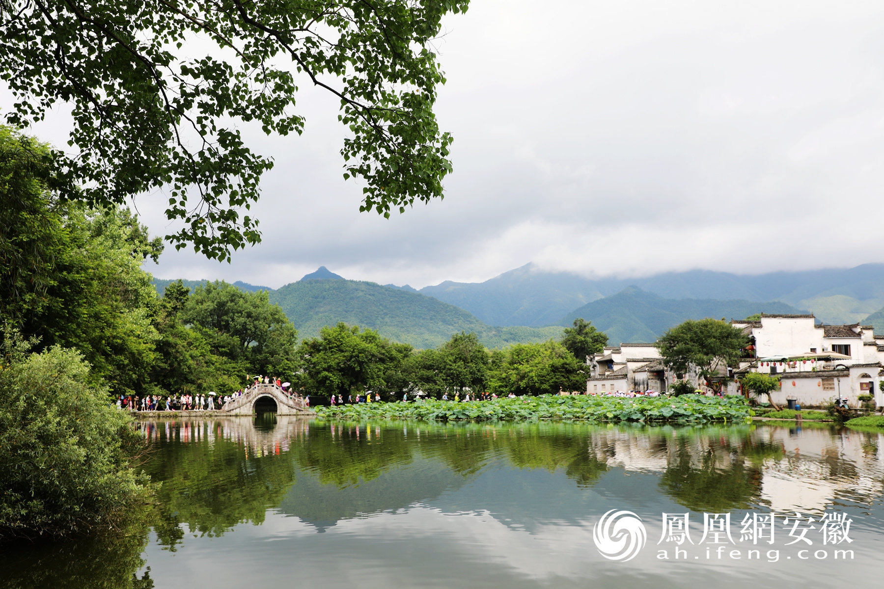 畅享美景繁复时兴的装修格调成果图参观