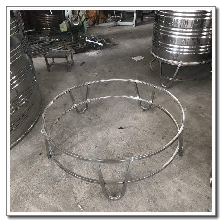 10几个房间用几顿的空气能热水器 (10几个房间的公寓一个通道行吗)